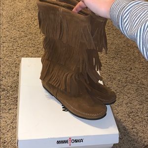 Minnetonka fringe moccasin boots